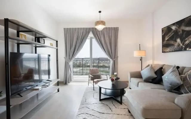 Bloomfields Iconic 1BR Waters Edge - photo 5