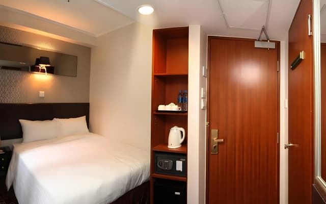 Lander Hotel Prince Edward - photo 3