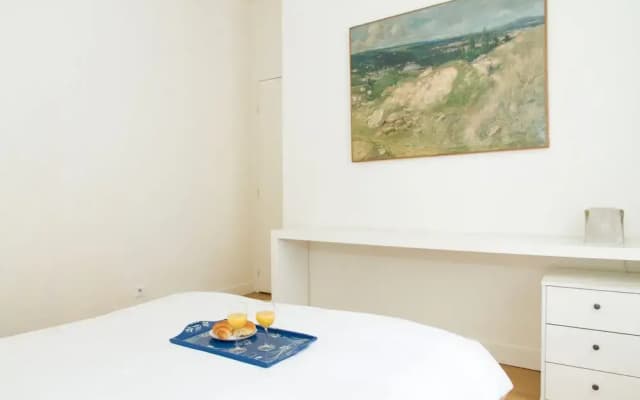Saint Michel - Cluny Area Apartment - photo 3