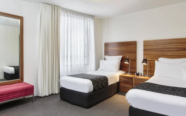 Cambridge Hotel - photo 4