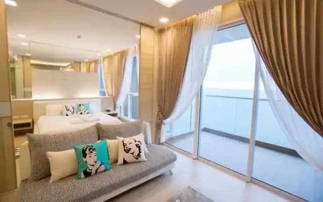 Cetus Beachfront Pattaya Condo - photo 4
