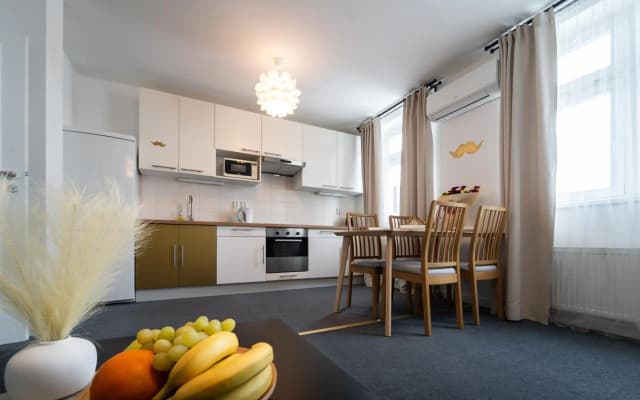 Little Tom Apartments - photo 5