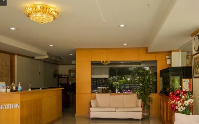Boonjumnong Modern Apartments - photo 2