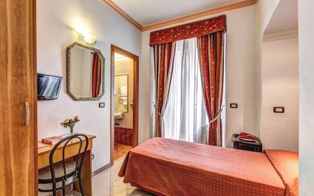 Hotel Giuliana - photo 5