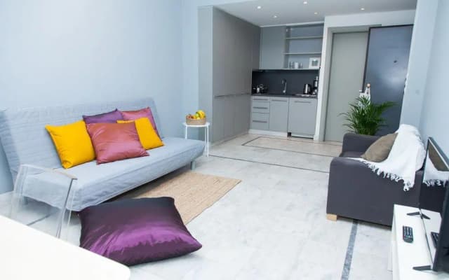 Jupiter Boutique Apartment - photo 2