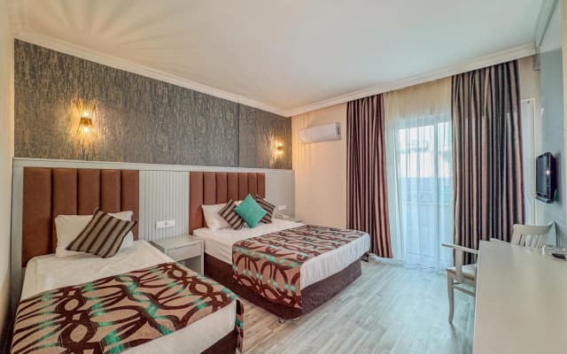 Concordia Celes Hotel - photo 4