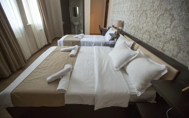Otiums Hotel - photo 2