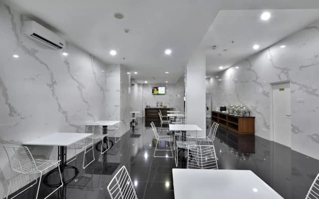 Whiz Hotel Falatehan Jakarta - photo 5