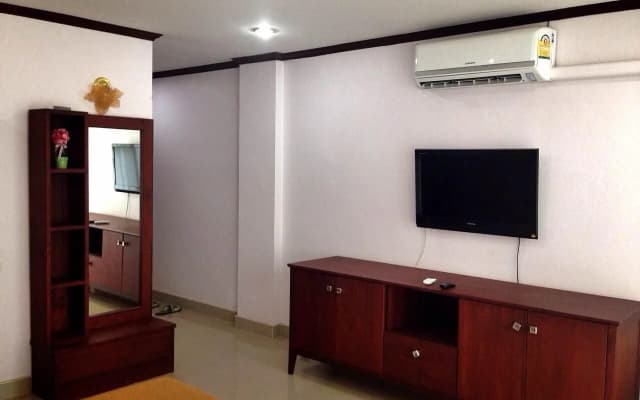 S1 Service Apartment - photo 4