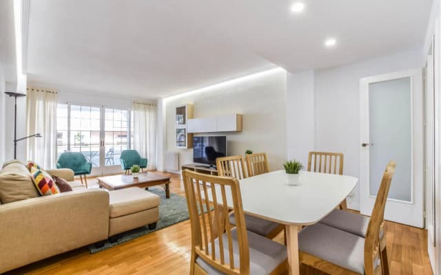 Alcalá I in Madrid with 3 bedrooms and 2 bathrooms - photo 4