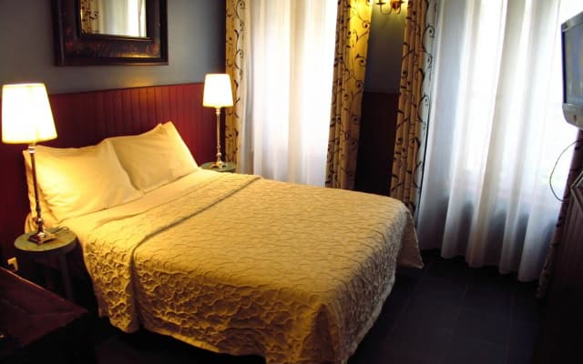 The Walled off Hotel Paris - photo 2