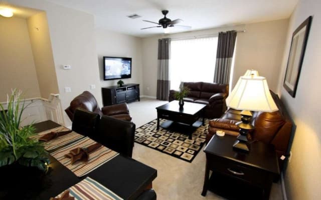 Vista Cay Apartments - photo 2