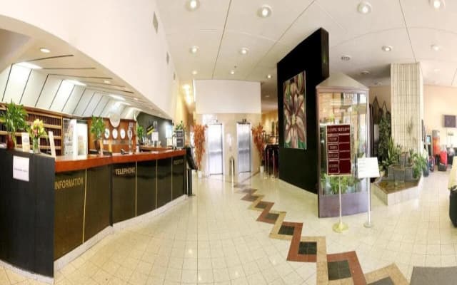 Hotel Tristar - photo 2