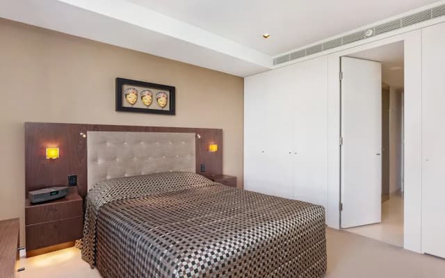 Stylish 1 Bedroom Apartment Camperdown - photo 2