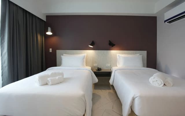 Port Canary Hotel - photo 3