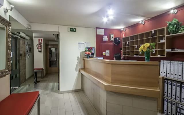 Hostal Adriano - photo 2