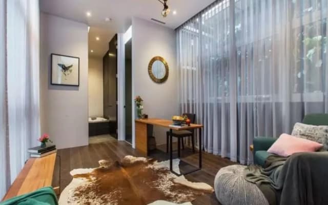 ReadySet Apartments at Glasshouse - photo 4