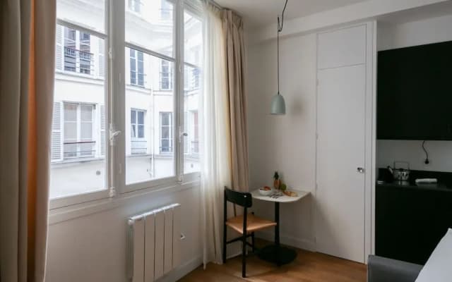 Beautiful Studio Near Madeleine/opéra - photo 2