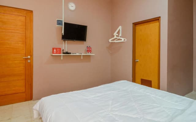 ZEN Rooms Basic Meruya Selatan - photo 4