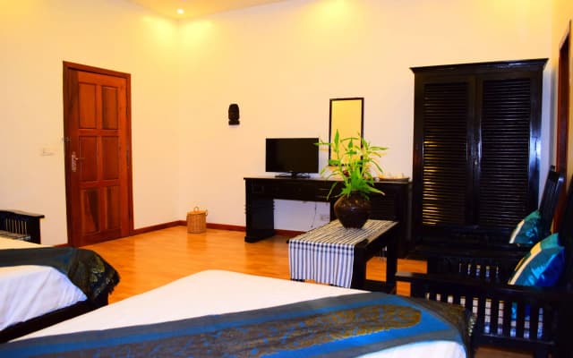 Dontrei Villa Angkor - photo 4