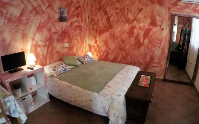 Maria De La Merce Apartment - photo 2