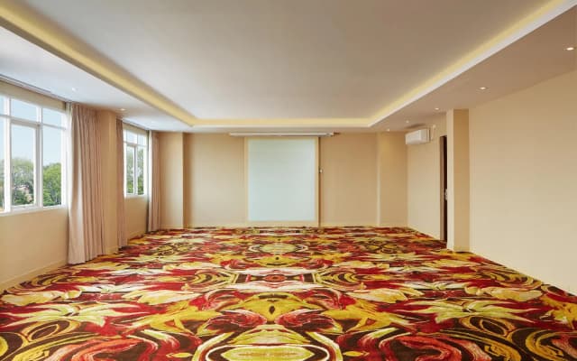 Four Star by Trans Hotel - photo 3