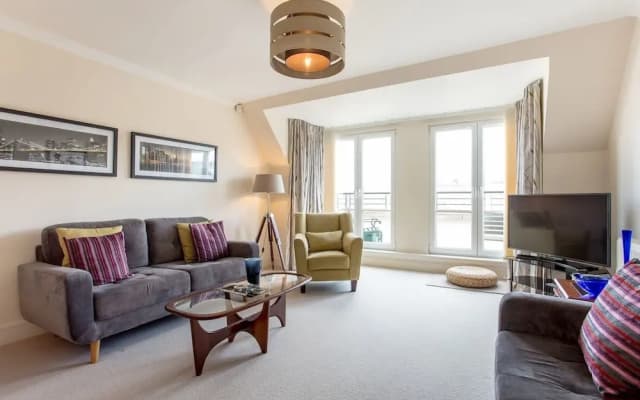 City Centre 3bed/3bath - photo 5