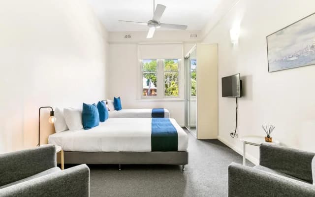 Excelsior Apartments - photo 4
