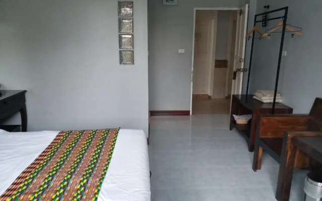 Platinum Place - photo 3
