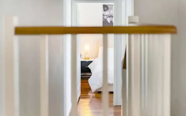 3BR Retro Escape ICC & Darling Harbour - photo 5