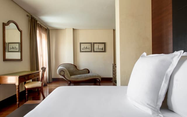 The Hotel Villa Real - photo 3