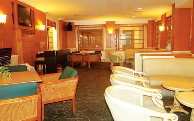 Grand Cemara Hotel - photo 2