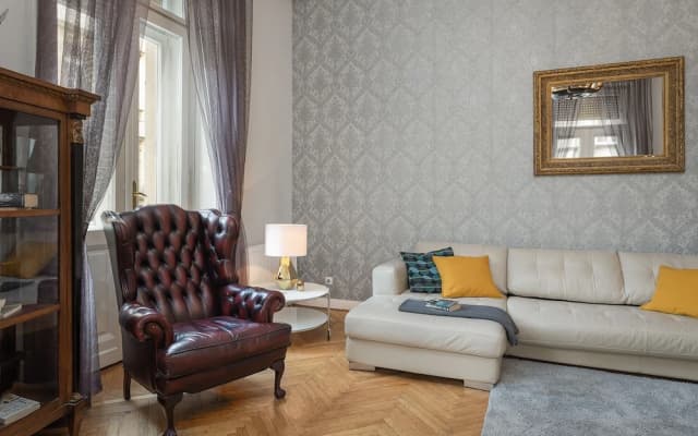 New York Palace View Apartment - photo 4