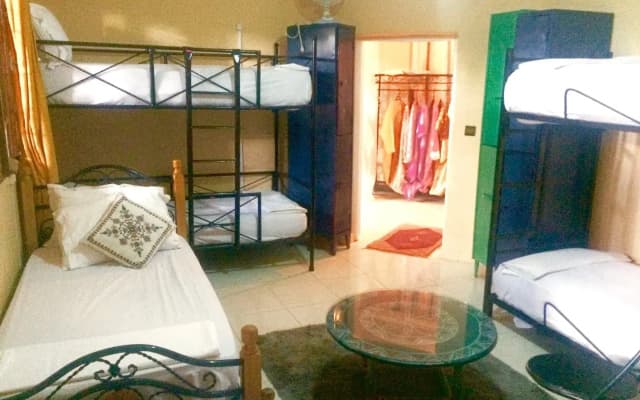 Hostel Villa Red City - photo 3