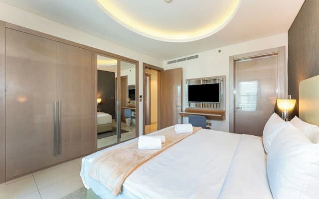 PVH - Paramount - Upscale 2BR - photo 5