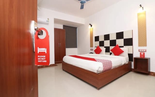 OYO 29952 D Comfort Residency - photo 3