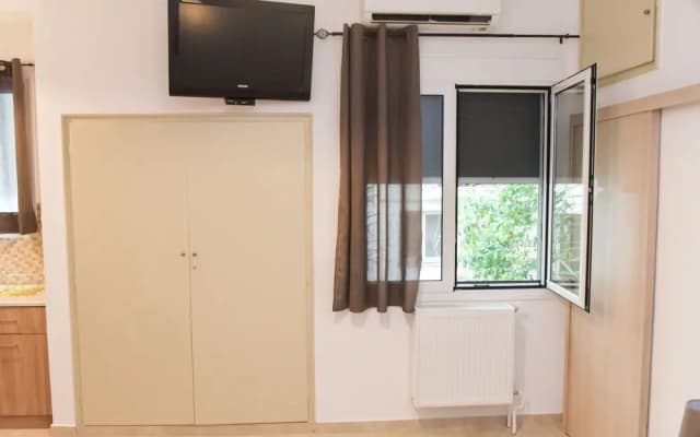 Central Modern Fully Equipped Double Bed Studio - photo 5