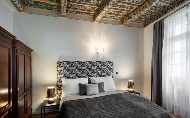 Chateau 9 Apartments by Adrez Living - photo 4