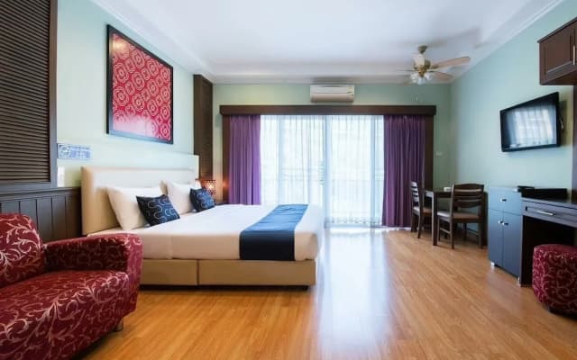 Blooming Hill Boutique Suites - photo 5
