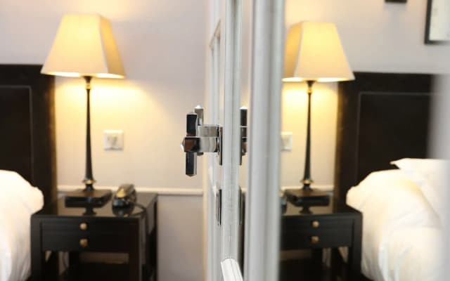 Hotel Saint Louis Pigalle - photo 2