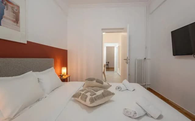 Brand New 2 Bdrm Apt in Koukaki Athens - photo 3