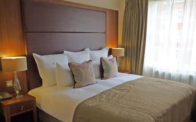Dolphin House Serviced Apartments - photo 4