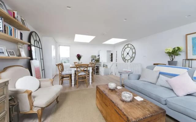 Beautiful 2BR Split Level Fulham Apartment - photo 4