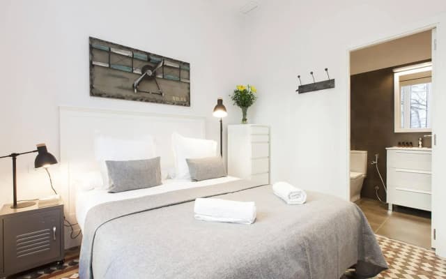 Aspasios Urquinaona Apartments - photo 4