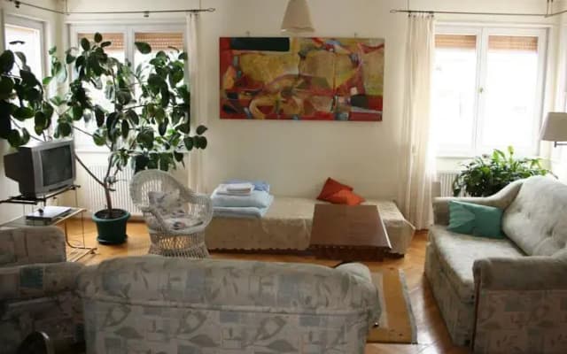 Karat Guesthouse - photo 2