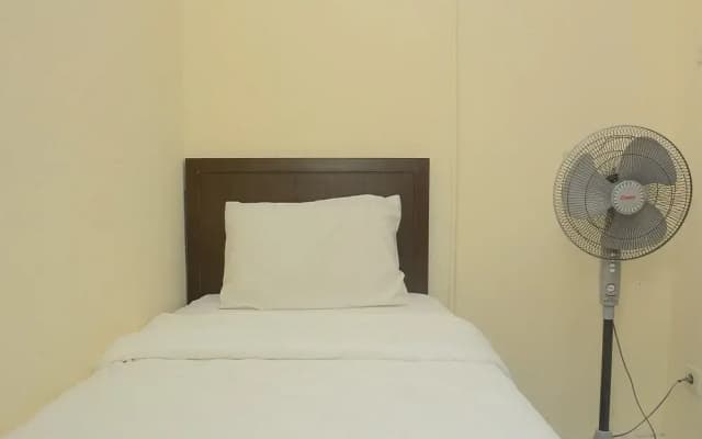 Cozy and Simply 2Br at Kebagusan City Apartment - photo 2