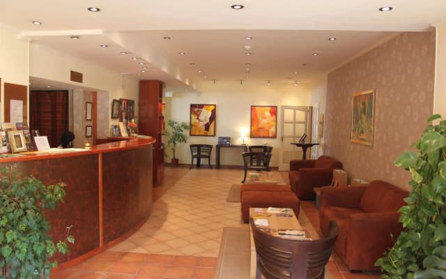 Alfa Art Hotel - photo 2