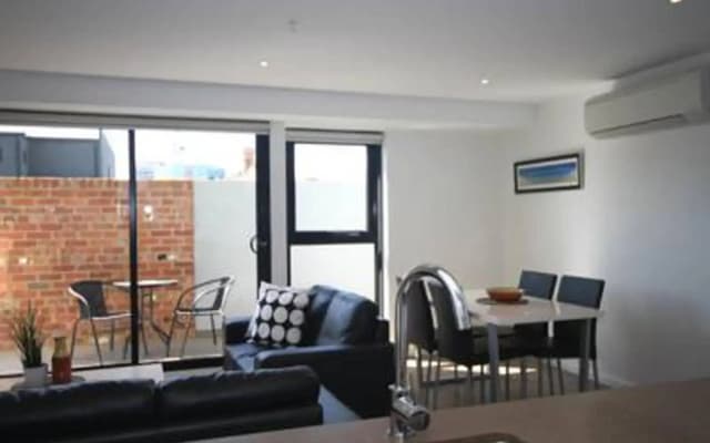 RNR Serviced Apartments North Melbourne - photo 4