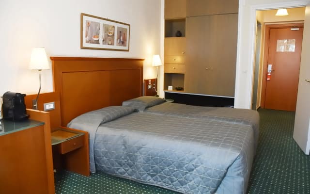 Adrian Hotel - photo 5