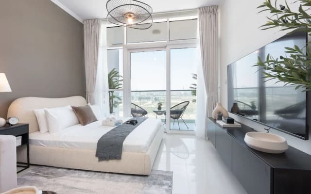 Spacious Studio in Carson C - Damac Hills - photo 2